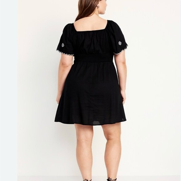 Old Navy Waist-Defined Black Dress with Embroidered Sleeves Dress size X-Large - Picture 6 of 6
